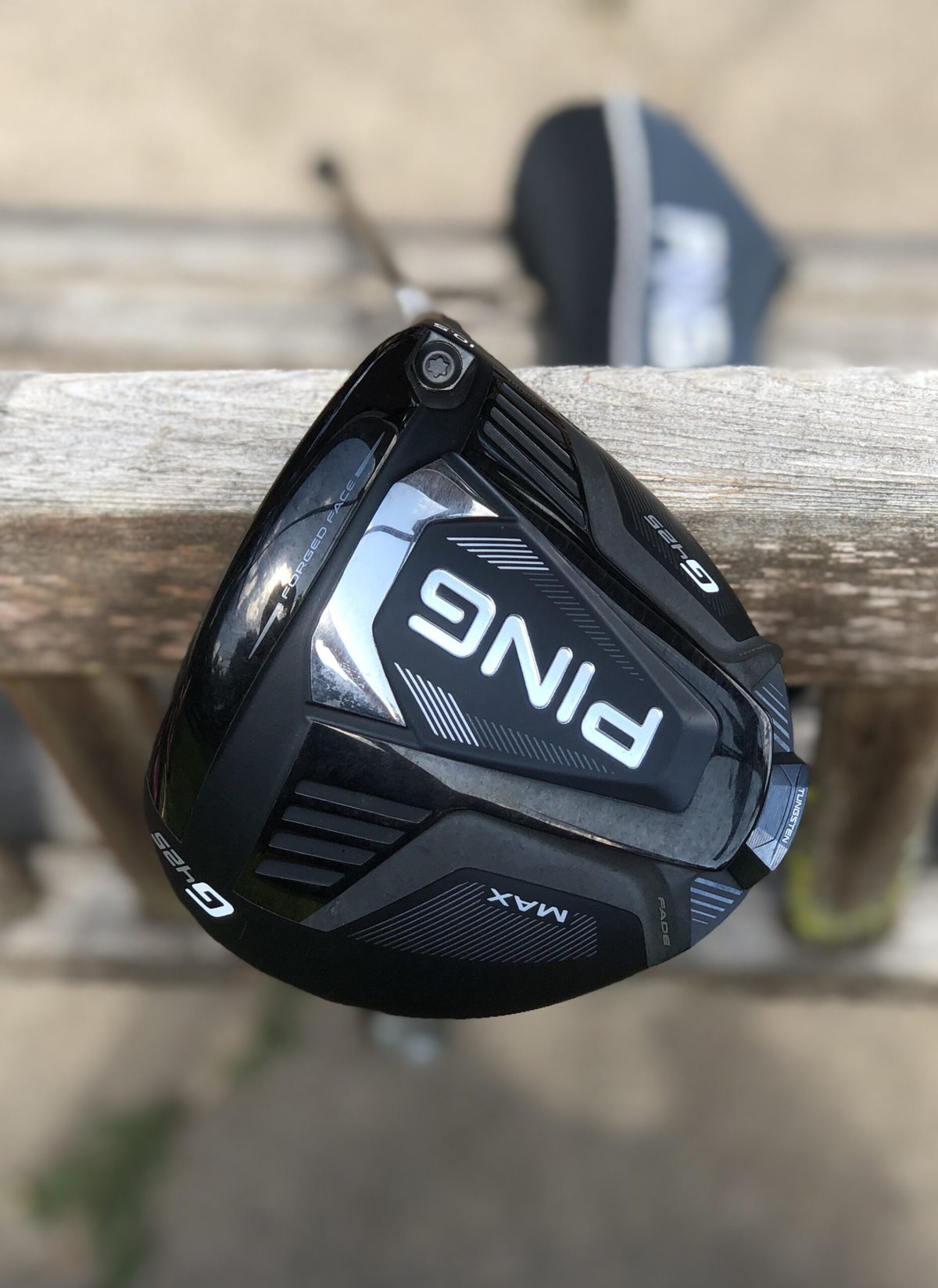 The Ping G425 Max Driver & Blurry Headcover